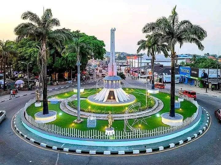 Ibom Plaza roundabout in Uyo, Akwa Ibom State